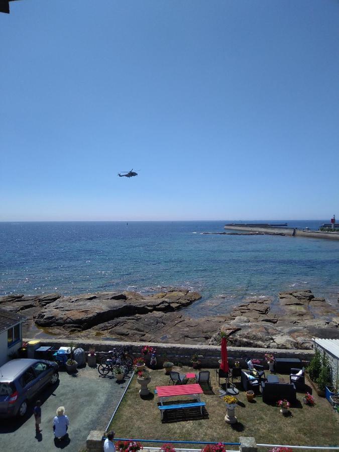 La Rose Des Mers Tréffiagat Exteriör bild
