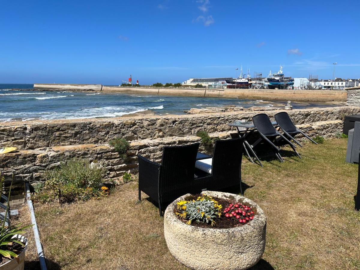 La Rose Des Mers Tréffiagat Exteriör bild
